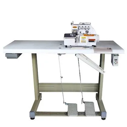 Pramoninė 4 siūlų overloko siuvimo mašina